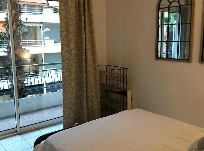 Flat In Juan Antibes